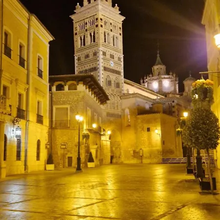 Mirador San Juan Con Balcón Y Garaje Privado Gratis * Teruel